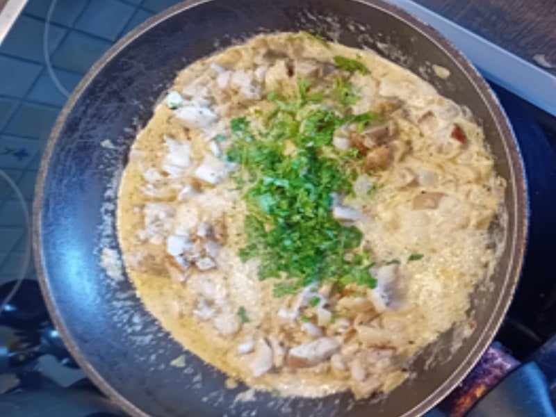 Spaghetti mit Steinpilz-Zwiebel-Rahmsauce - Rezept - Bild Nr. 9