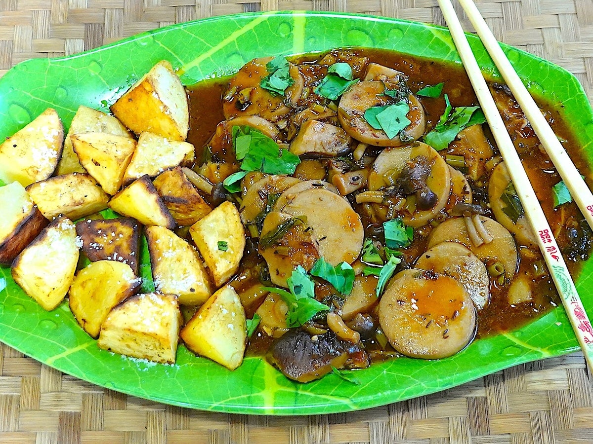Rezept: Würziges Pilzragout mit Bratkartoffeln Bild Nr. 2 Würziges Pilzragout mit Bratkartoffeln - Rezept - Bild Nr. 2