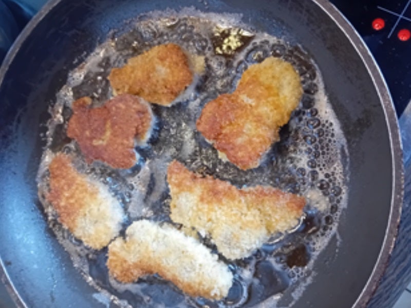 Rezept: Spargelduo mit grüner Sauce Hollandaise, Mini-Knusperschnitzel und Drillingen Bild Nr. 11 Spargelduo mit grüner Sauce Hollandaise, Mini-Knusperschnitzel und Drillingen - Rezept - Bild Nr. 11