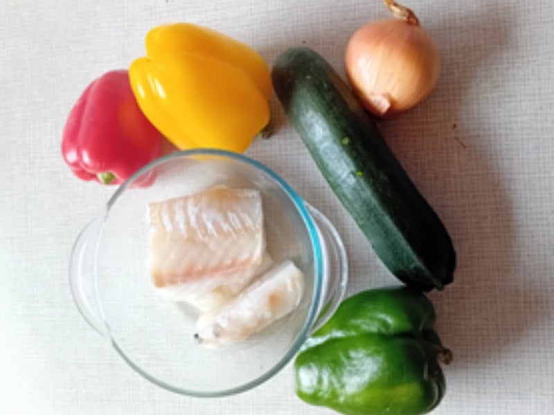 Rezept: Kabeljau-Filet im Bier-Teig auf Zwiebel-Paprika-Zucchini-Rahmgemüse Bild Nr. 3 Kabeljau-Filet im Bier-Teig auf Zwiebel-Paprika-Zucchini-Rahmgemüse - Rezept - Bild Nr. 3