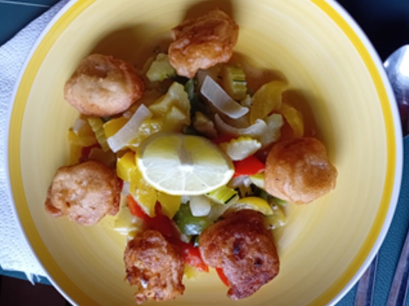 Rezept: Kabeljau-Filet im Bier-Teig auf Zwiebel-Paprika-Zucchini-Rahmgemüse Bild Nr. 18 Kabeljau-Filet im Bier-Teig auf Zwiebel-Paprika-Zucchini-Rahmgemüse - Rezept - Bild Nr. 18