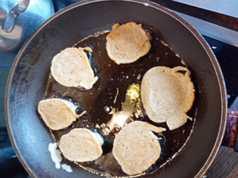 Rezept: Würziger Rahmspinat mit gebratenen Schweinefiletschnitzelchen im Bier-Teig und Drillingen Bild Nr. 9 Würziger Rahmspinat mit gebratenen Schweinefiletschnitzelchen im Bier-Teig und Drillingen - Rezept - Bild Nr. 9