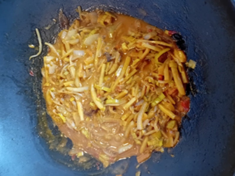 Curry-Gemüsemix im Wok mit Garnelenspieß und Jasmin-Reis - Rezept - Bild Nr. 8