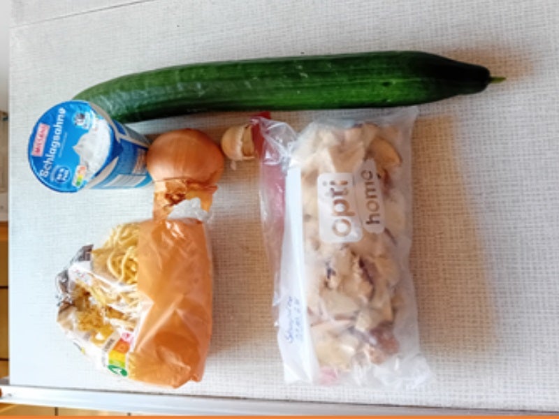 Rahm-Schwammerl mit Schwäbischen-Spätzle und Gurkensalat - Rezept - Bild Nr. 3