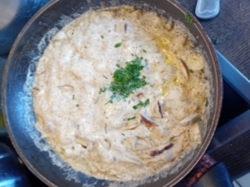 Rahm-Schwammerl mit Schwäbischen-Spätzle und Gurkensalat - Rezept - Bild Nr. 6