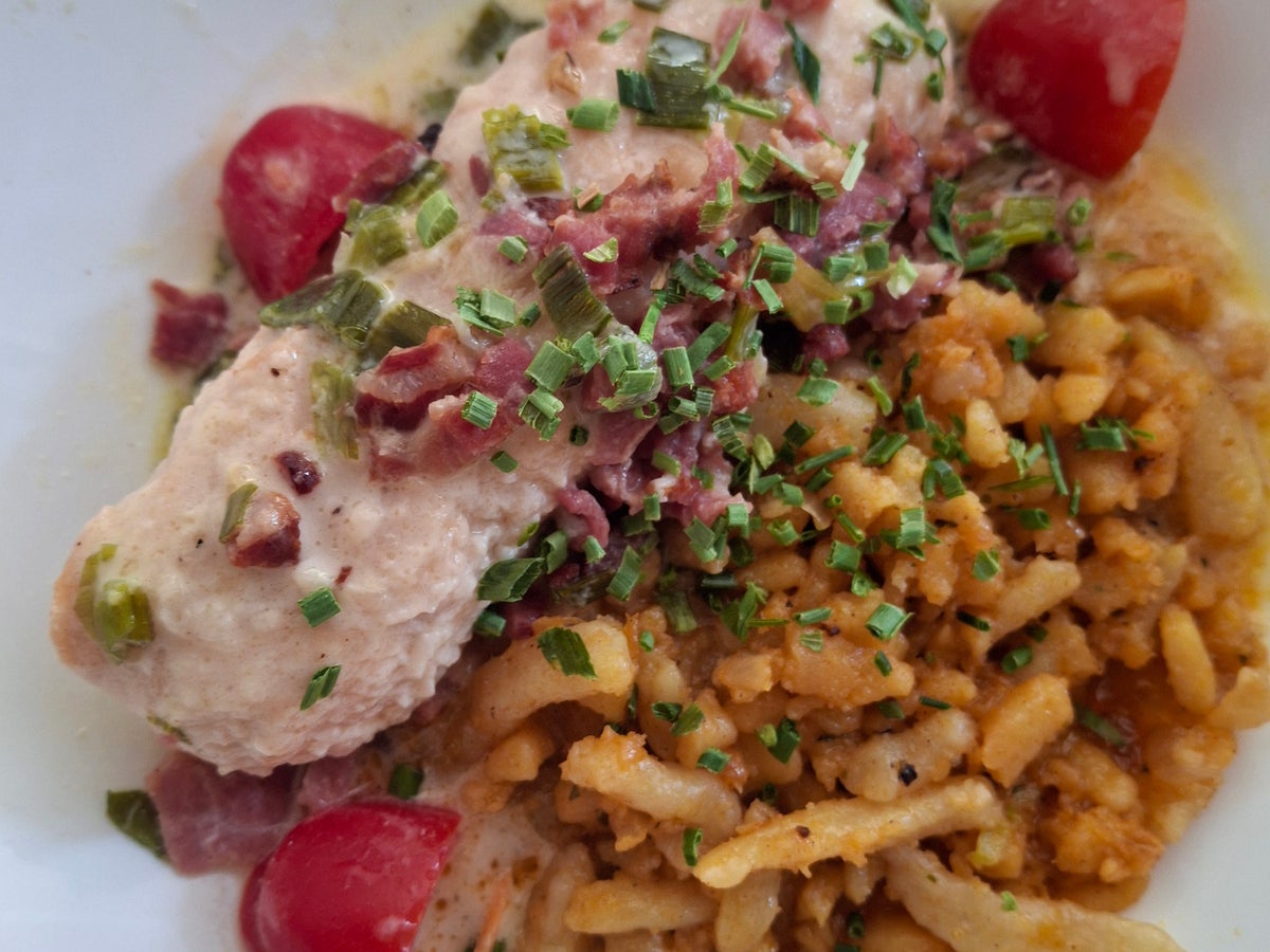 Hühnerroulade mit Specksauce und Spätzeln - Rezept - Bild Nr. 2