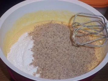 Rezept: Oma`s Nusskuchen Oma`s Nusskuchen - Rezept