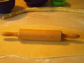 Rezept: Hefezopf mit Marzipan-Nuss-Füllung Bild Nr. 2 Hefezopf mit Marzipan-Nuss-Füllung - Rezept - Bild Nr. 2