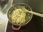 Bandnudel mit Zucchini in Safransoße - Rezept