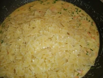 Farfalle mit Lachs - Rezept