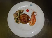 Kalbsmedaillons mit Riesengarnele an gebratenen Shitakepilzen - Rezept