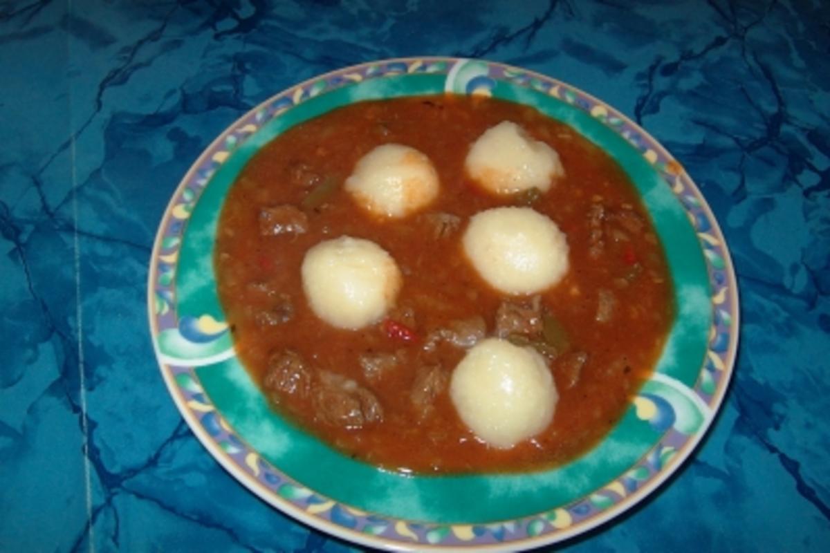 Rindfleischtopf mit Mini-Knödelchen-Einlage - Rezept - kochbar.de