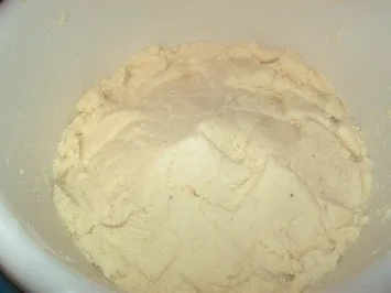 Rezept: Rindfleischtopf mit Mini-Knödelchen-Einlage Rindfleischtopf mit Mini-Knödelchen-Einlage - Rezept