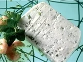 Rezept: Beilage: Buttermilchterrine mit frischen Krรคutern, Krabben oder Garnelen Beilage: Buttermilchterrine mit frischen Krรคutern, Krabben oder Garnelen - Rezept