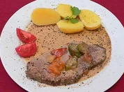 Rinderbraten mit Kartoffel-Quartett und Herbst-Feldsalat mit Kräutern der Insel Reichenau - Rezept