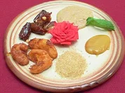 Gefüllte Datteln, Valenzianische Orangen und Rosenmousse - Rezept