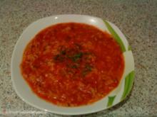 Tomatensuppe mit Reis, dazu Fladenbrot - Rezept