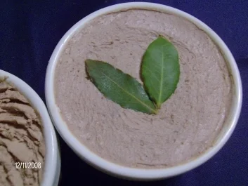 Rezept: Geflügelleberpastete Geflügelleberpastete - Rezept