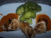 Hänchenröllchen mit Tomaten Frischkäsefüllung - Rezept