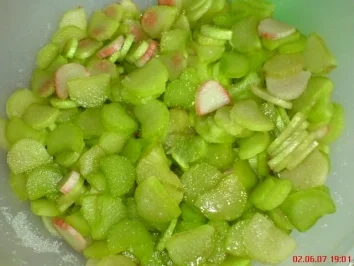 Rhabarberkuchen - Rezept - Bild Nr. 11