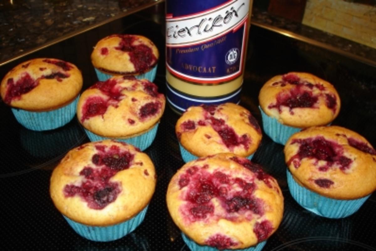 Bilder für Himbeer-Eierlikör-Muffins - Rezept