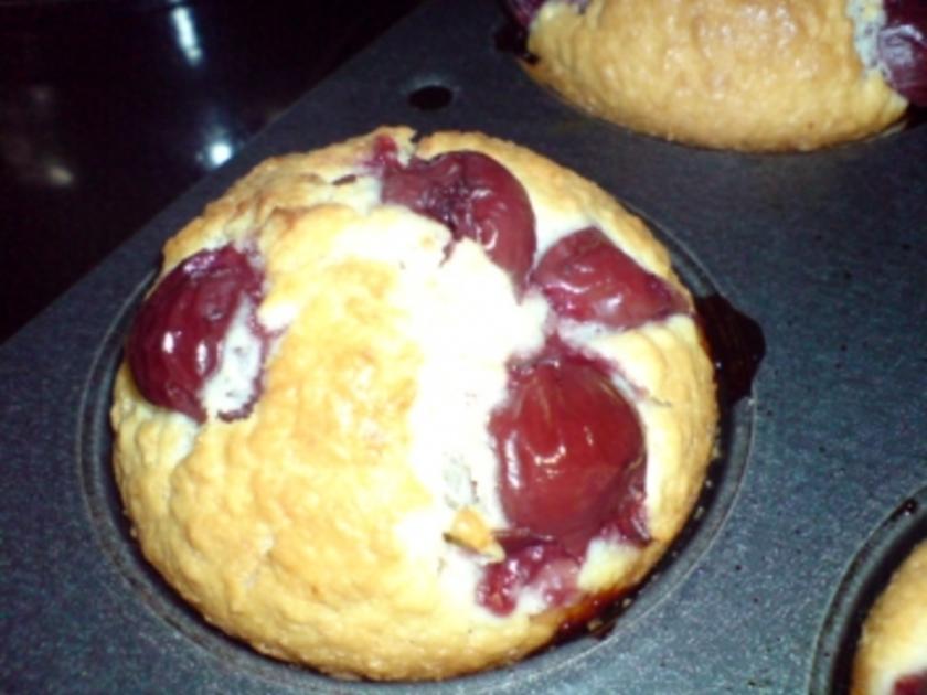 Kokos-Kirsch-Muffin - Rezept mit Bild - kochbar.de