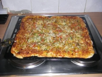 Pizza Bolognese - Rezept