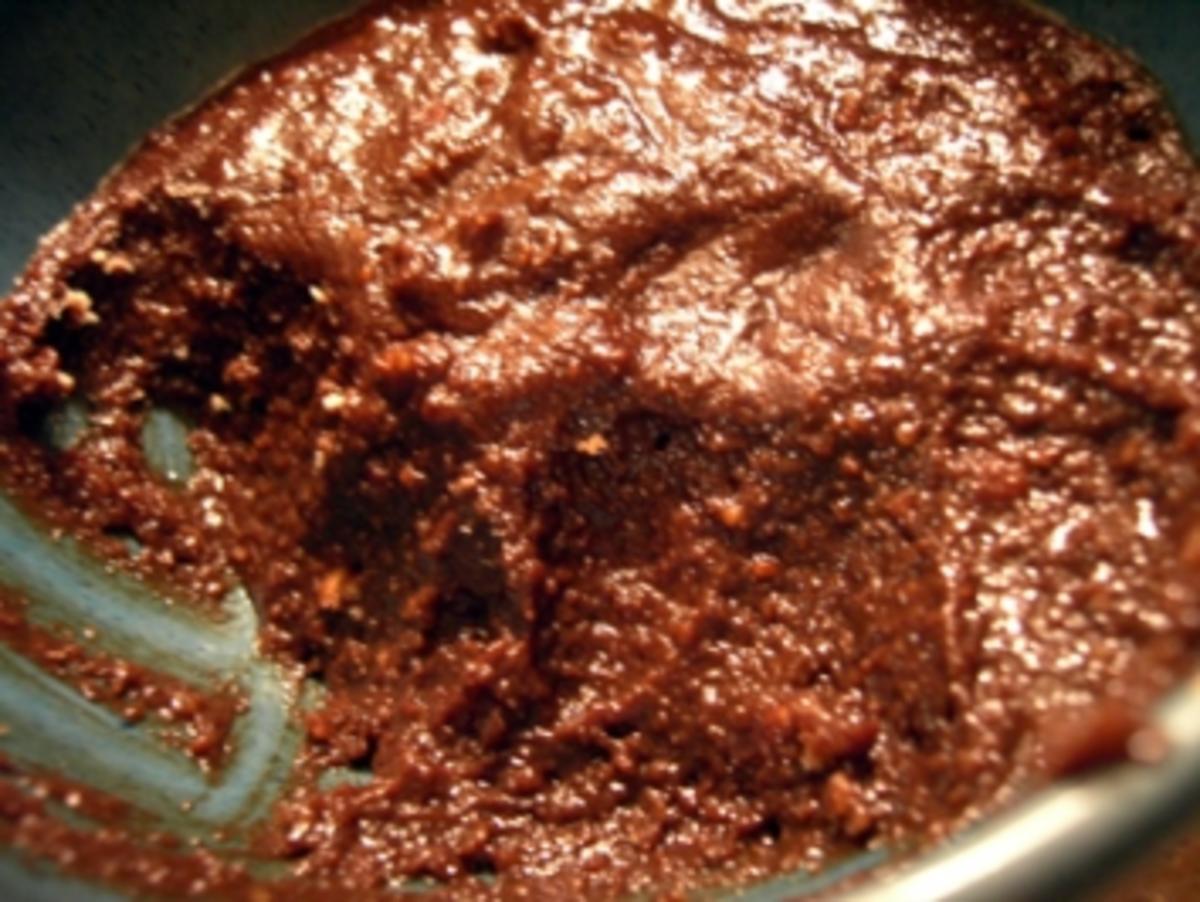 Pralinen: Schokolade und Keks suhlen sich im Nussbad - Rezept