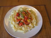 Bandnudeln mit Thunfisch-Kren-Sosse - Rezept