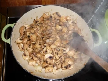 Puten-Champignon-Töpfchen - Rezept