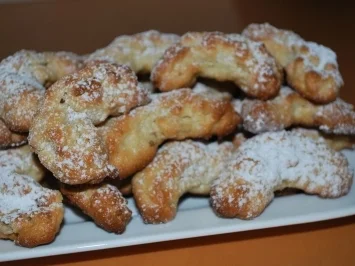 Rezept: Italienische Marzipankipferl - Pignoli Italienische Marzipankipferl - Pignoli - Rezept