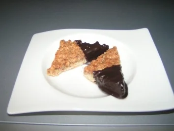 Rezept: Mini Amaretto-Nußecken Mini Amaretto-Nußecken - Rezept