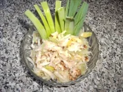 Selleriesalat mit Porree und Walnüssen - Rezept