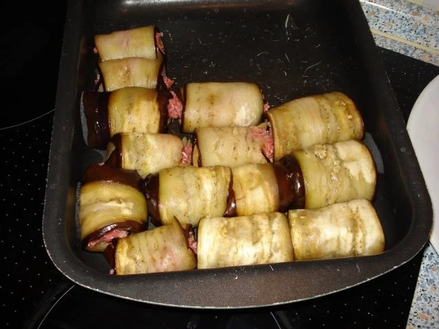 Rezept: gefüllte Auberginenröllchen Bild Nr. 2 gefüllte Auberginenröllchen - Rezept - Bild Nr. 2