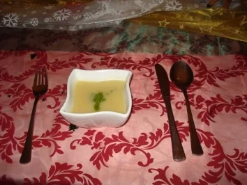 Rezept: Kürbissuppe mit Pesto Kürbissuppe mit Pesto - Rezept