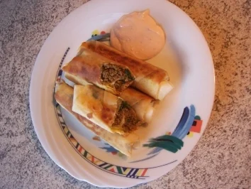 Teigrollen mir Rinder und Lammfleisch - Börek - Rezept