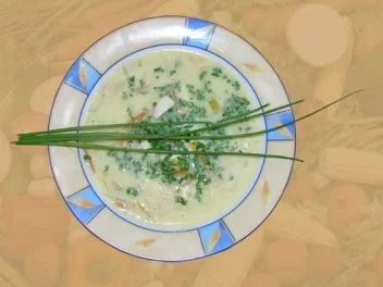 Hünercremesuppe mit Gemüse - Rezept