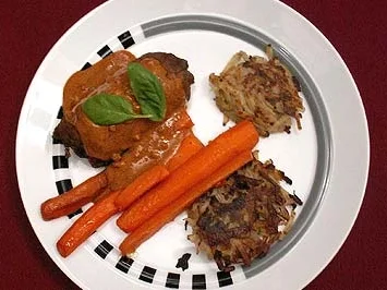 Gurkenroulade mit Apfelrösti und gedünsteten Möhren "Der Showdown" - Rezept