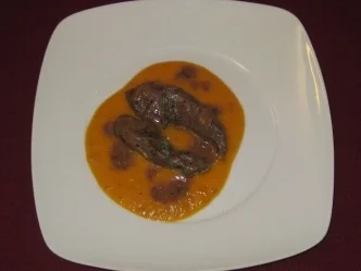 Rezept: Springbock mit Muskatkürbispüree Springbock mit Muskatkürbispüree - Rezept