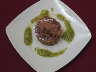 Rezept: Zucchini-Apfel-Schokokuchen mit Parfait Zucchini-Apfel-Schokokuchen mit Parfait - Rezept