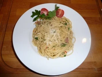 Rezept: Spaghetti Aglio Olio Spaghetti Aglio Olio - Rezept