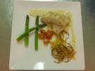 Steinbeißer an Spargel, Schmelztomaten, Rösti und Dijonsenfsoße - Rezept