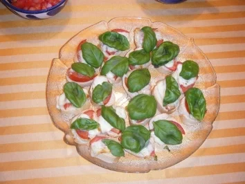 Mini -bruchetta leicht, schnell und gut für die Linie ^^ - Rezept