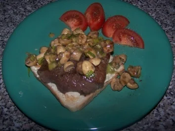 Hirschsteak  auf Toast mit Lauchchampions - Rezept