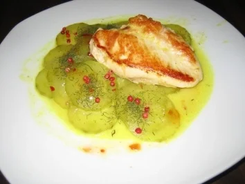 Hähnchenbrust mit exotischem Gurkengemüse - Rezept