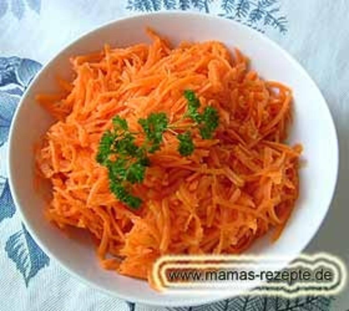 Karottensalat mit Möhren und Apfel - Rezept mit Bild - kochbar.de