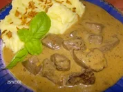 Rinderleberschnitten in Rahmsoße - Rezept