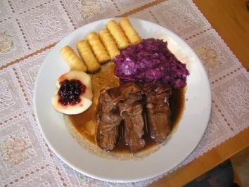 Hirschbraten im Römertopf - Rezept