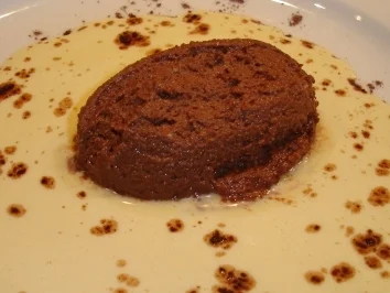 Rezept: Schokoladenmousse mit Vanillesauce Schokoladenmousse mit Vanillesauce - Rezept