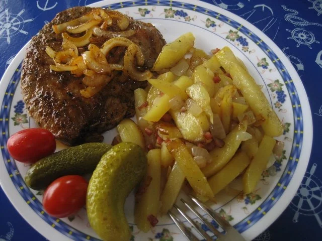 Rezept: Pfeffer-Hacksteaks flambiert... Pfeffer-Hacksteaks flambiert... - Rezept